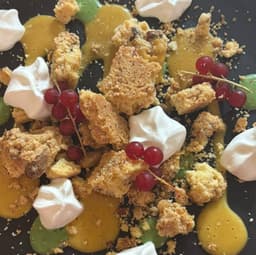 Lanci la prima pietra (L)