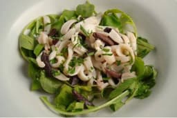 Insalata tiepida di calamari, topinambur, capperi e chi più ne ha....