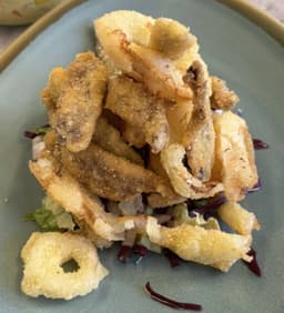 Frittura di alici e falsi calamari (G)