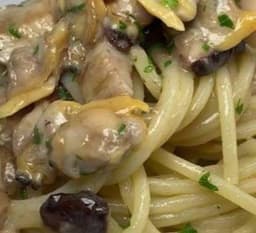 Tonnarelli, vongole e funghi porcini (G)